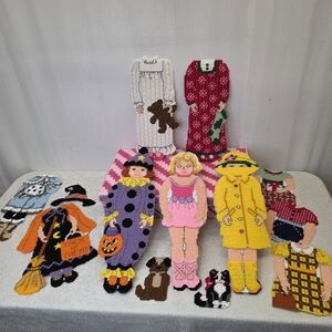 Vtg Handmade Plastic Canvas Paper Doll Set - 3 Dolls, Pets & Wardrobe with Box